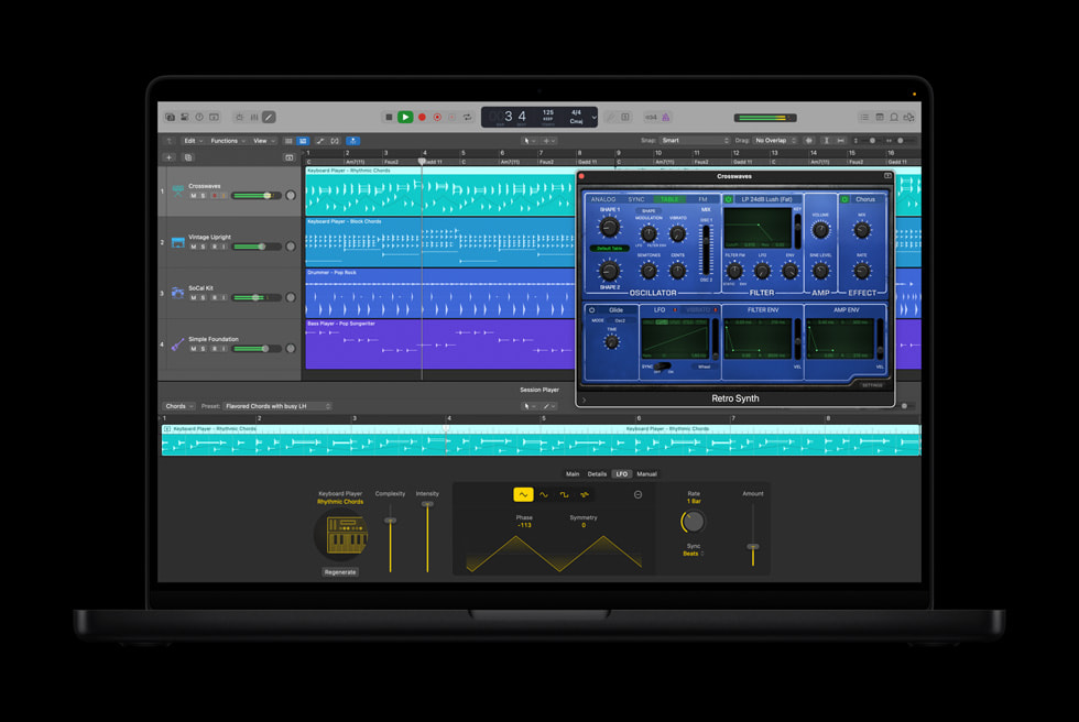 MacBook Pro 上显示着 Logic Pro 中的 Synth Player。