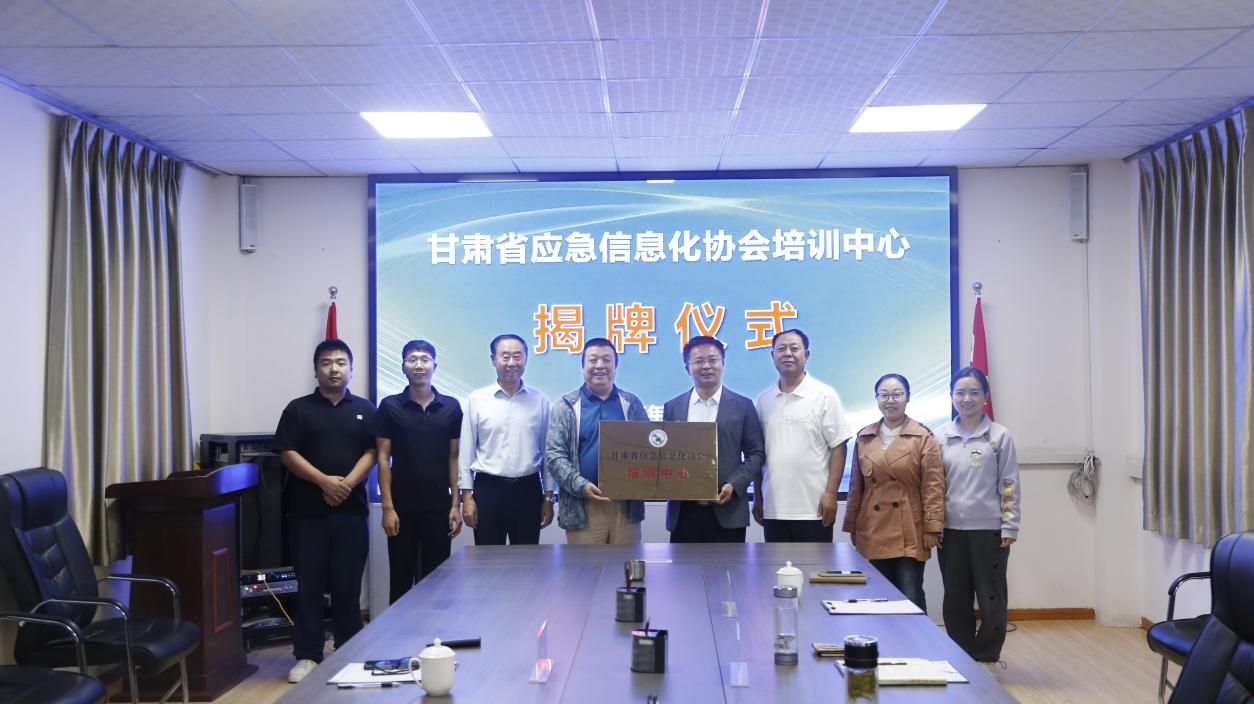 75f53a7f61cd1f657807c6a1e543e57