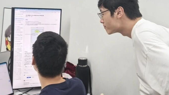 让老弟做个数据同步，结果踩了 7 个大坑！