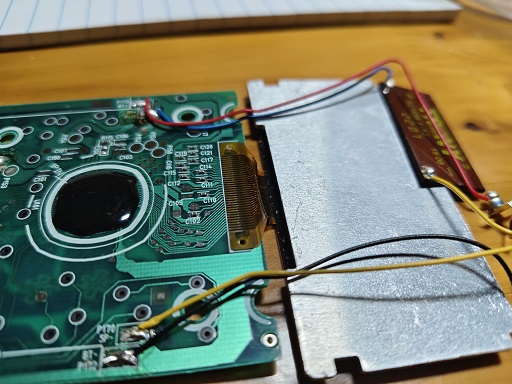 配重铁片下有积灰