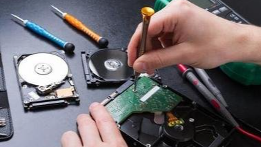 如何更换服务器硬盘