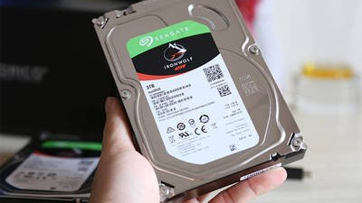 希捷硬盘插入电脑后，电脑很卡顿是什么原因