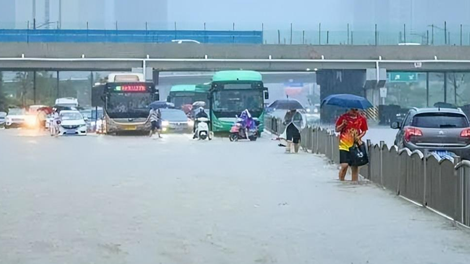 道路流量监测摄像机