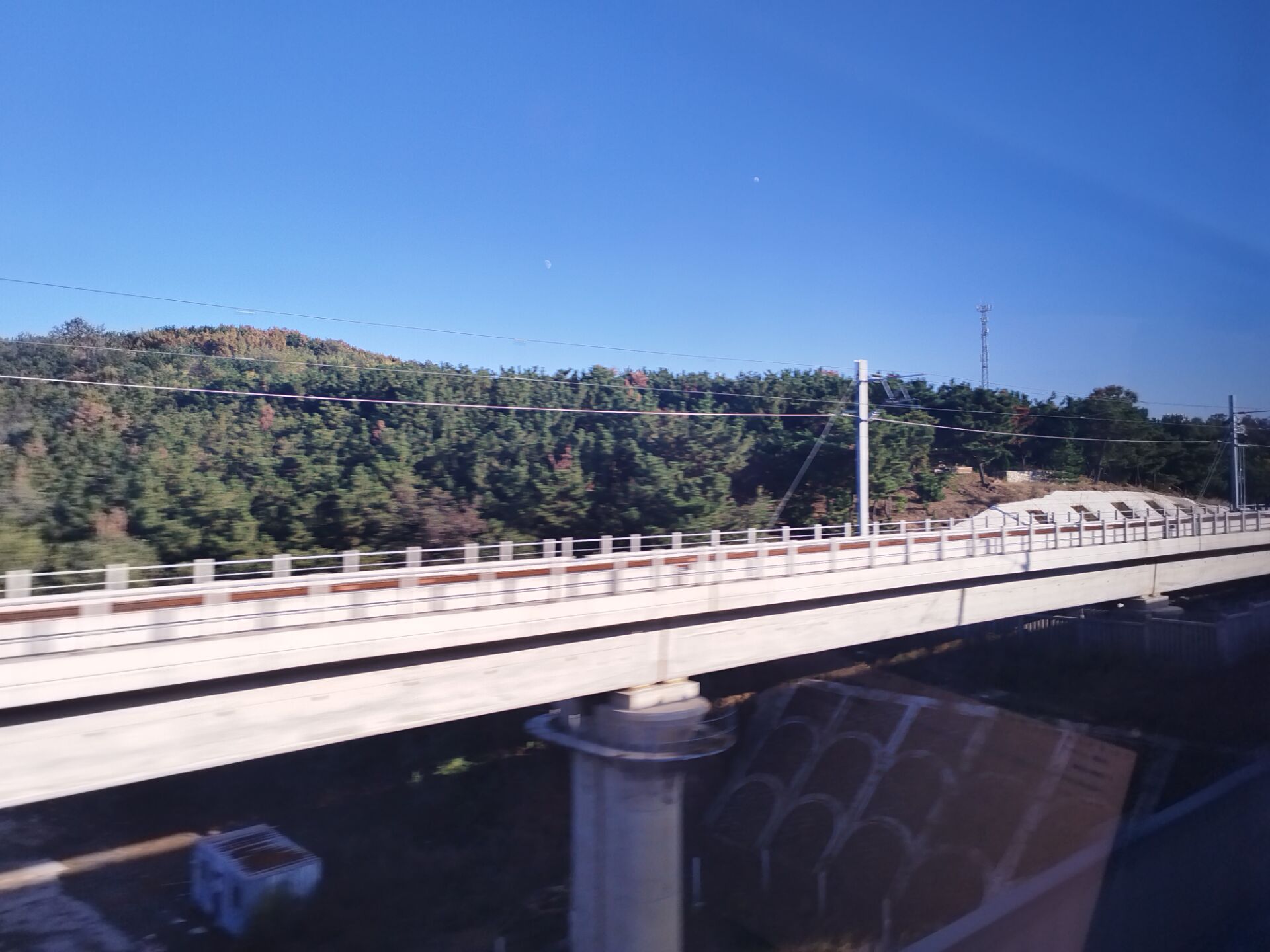 c8056fabecc740c61887f3a43700e253