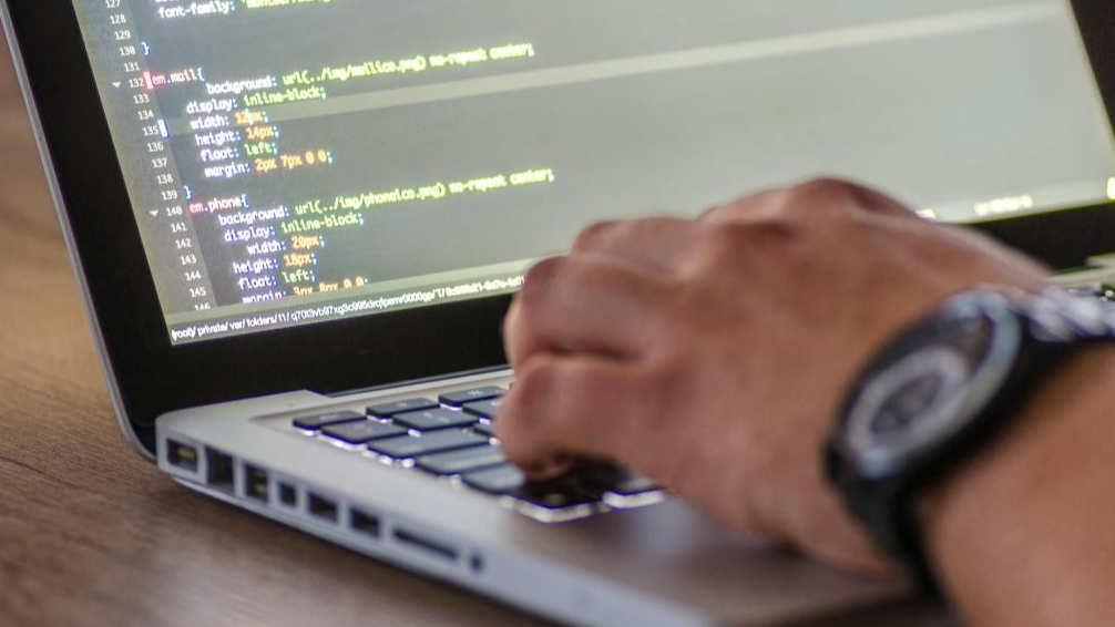 2025年考勤管理革新：Moka软硬件一体化防作弊指南