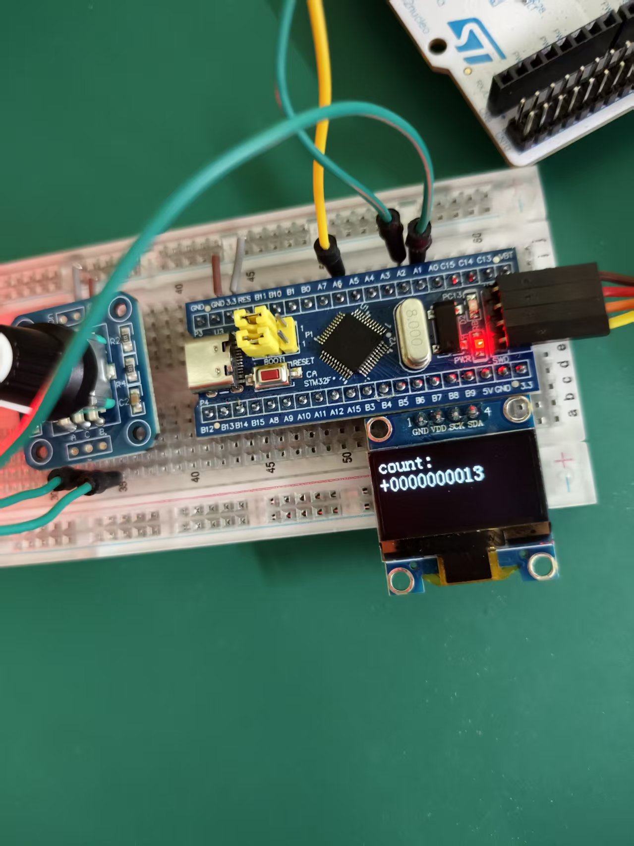 利用旋钮控制小灯亮度