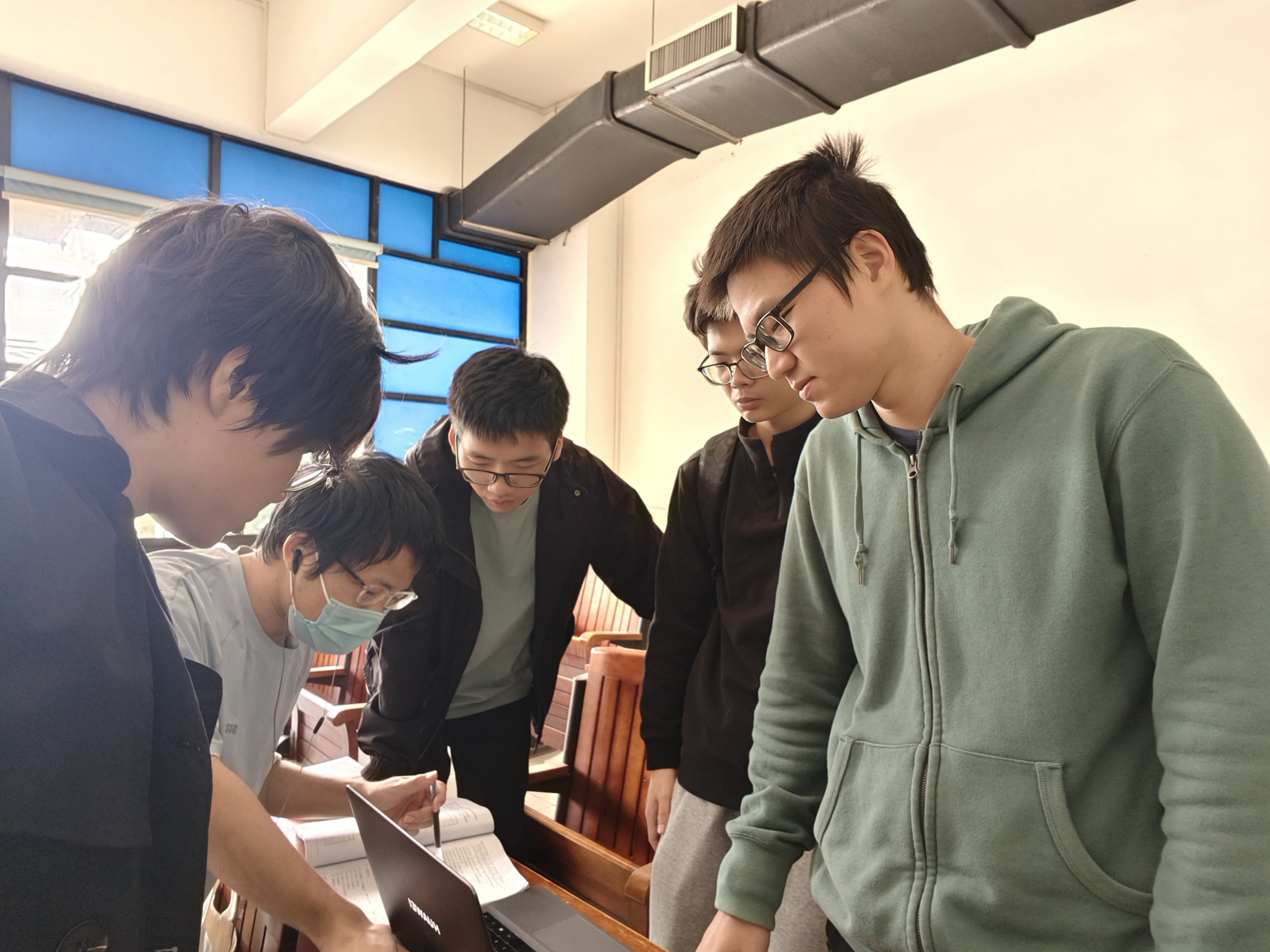 mmexport1764773322351