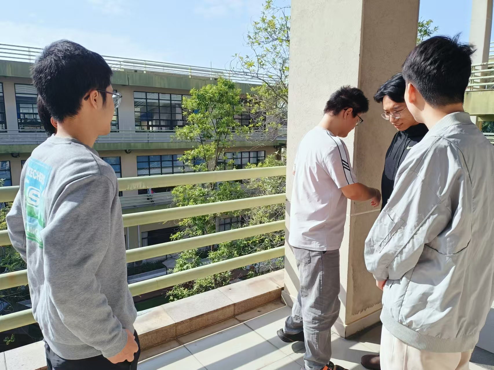 2e581891699542b6092fa092fdfaeb5