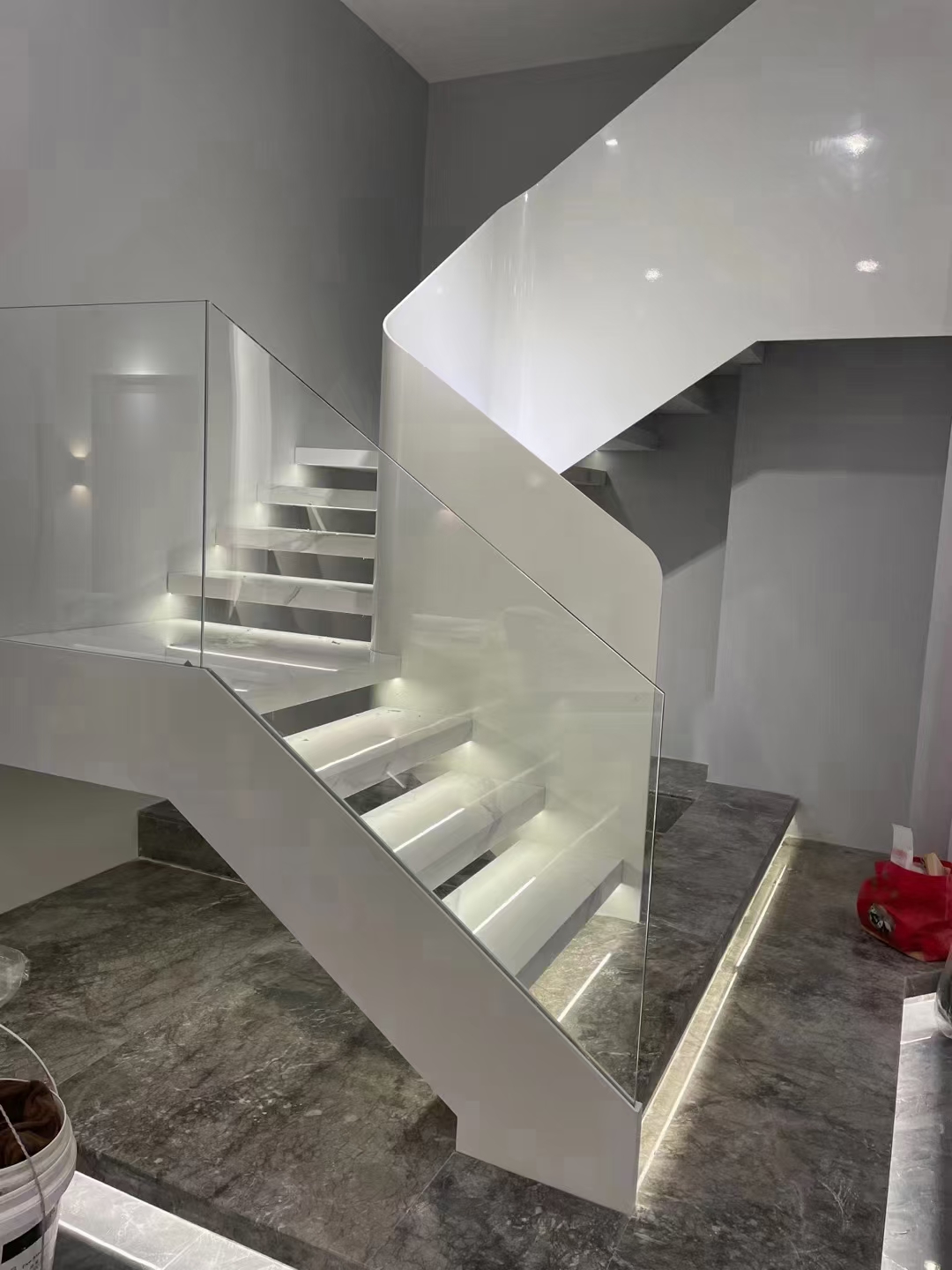 业内口碑推荐的悬挑楼梯品牌：热门优质生产商盘点