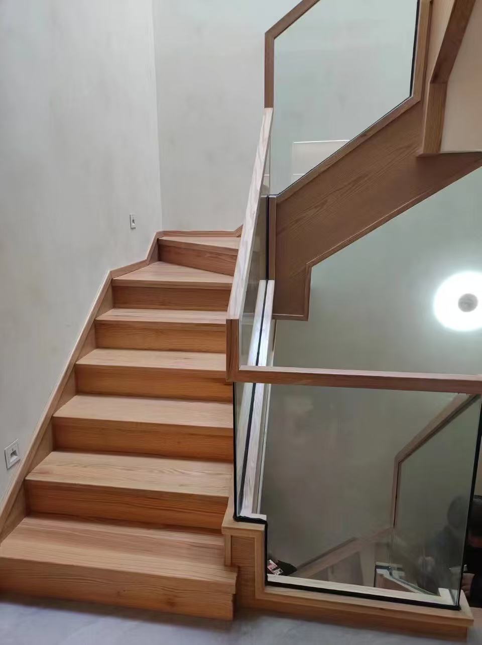 实木踏步安装效果