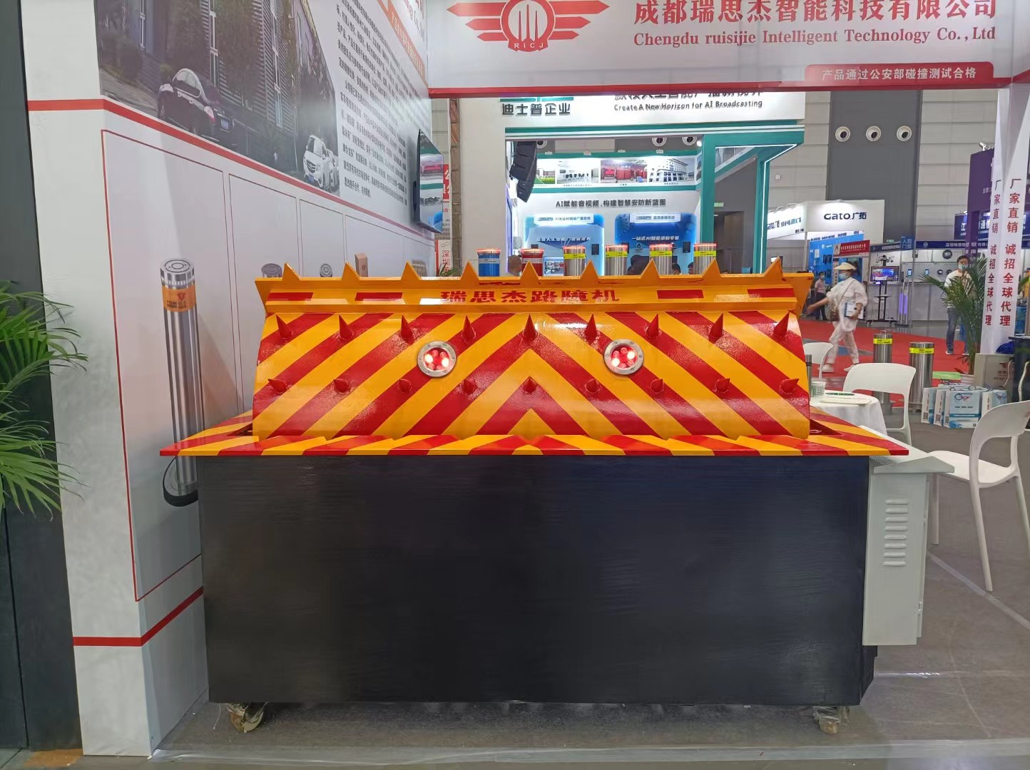 液压翻板路障机应用场景