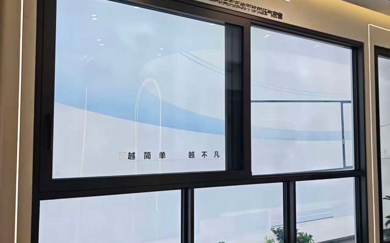 2025年侧压窗产品排行：好居客皇雅120侧压气密窗技术解析