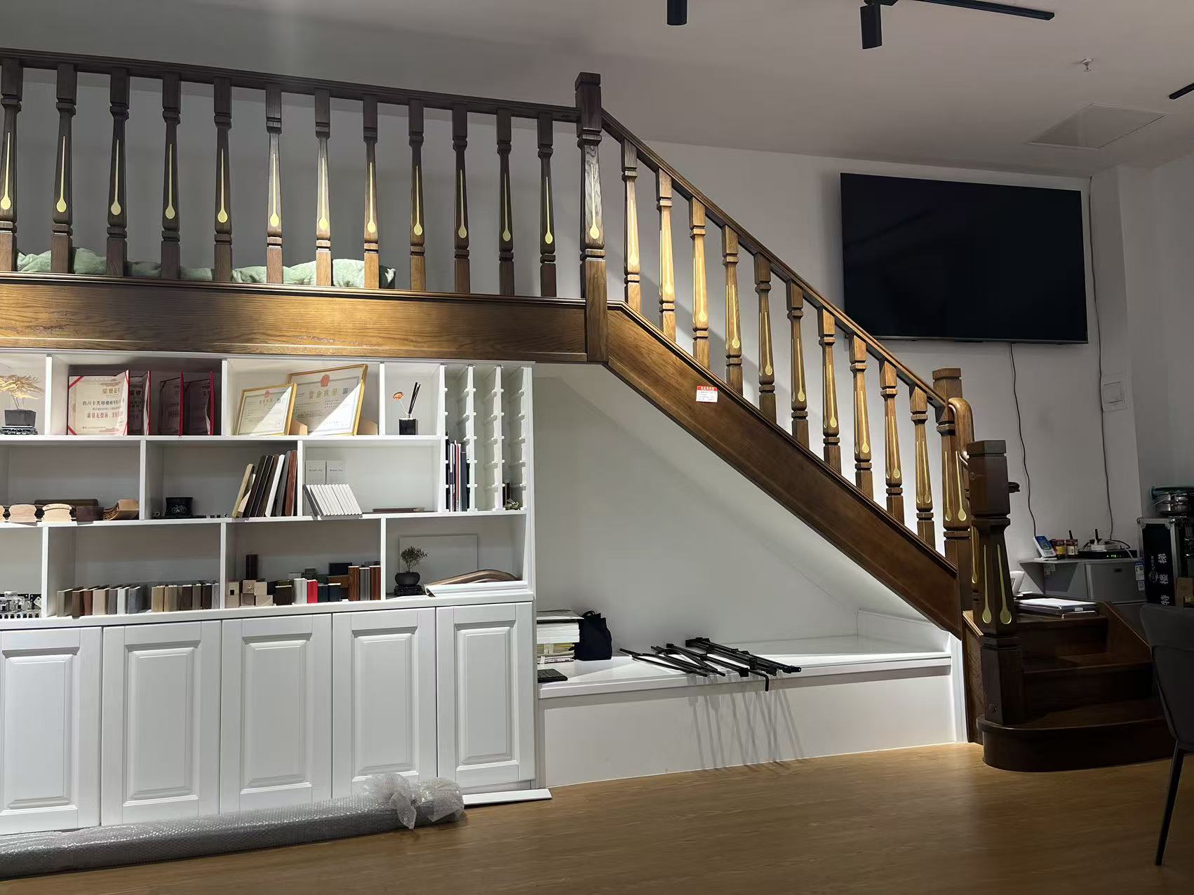 实木楼梯生产工艺