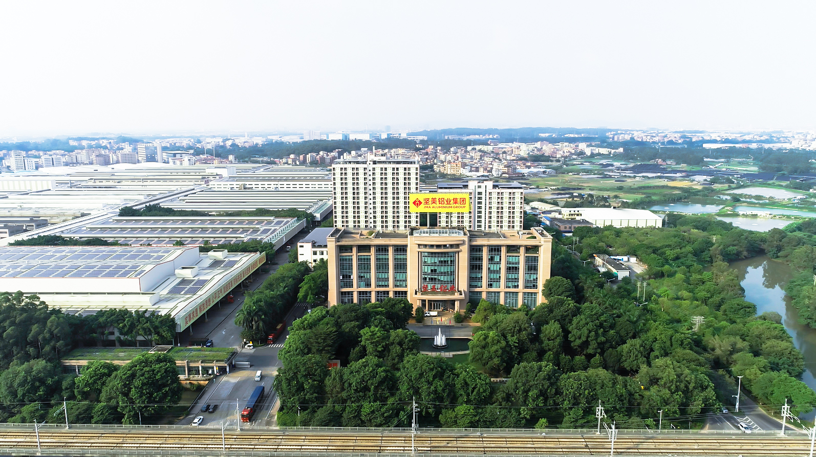 2025年建筑铝材源头厂家综合实力排行榜TOP10：技术与服务双轮驱动