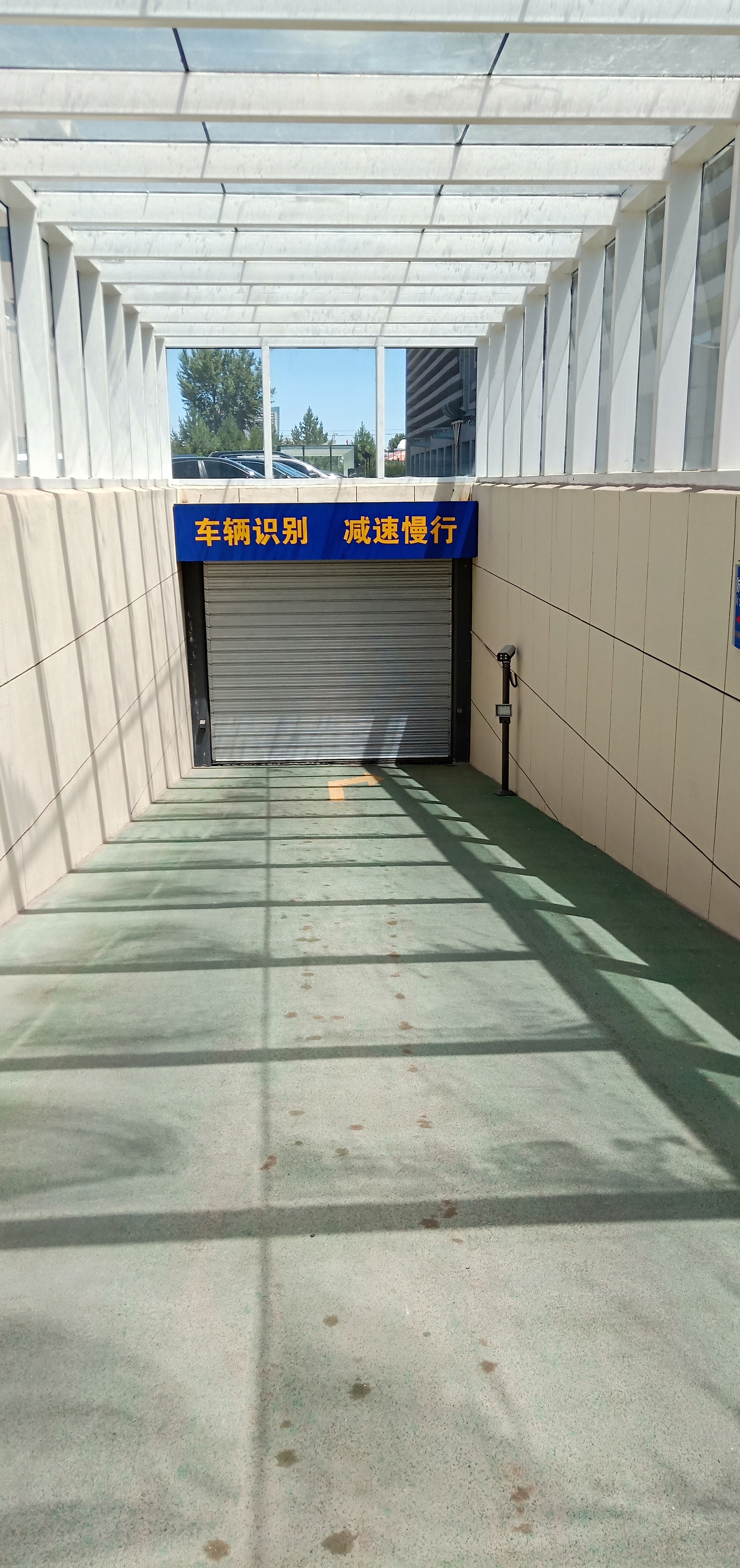 悬浮门安装案例