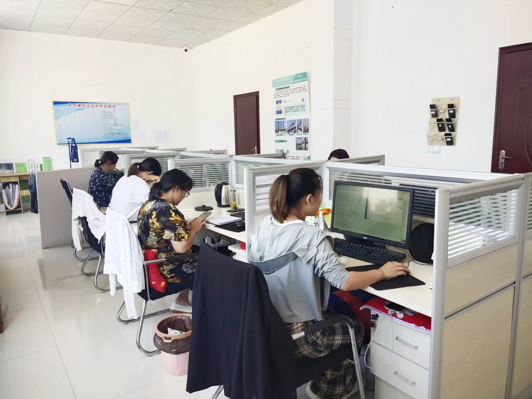 防火涂料施工现场图