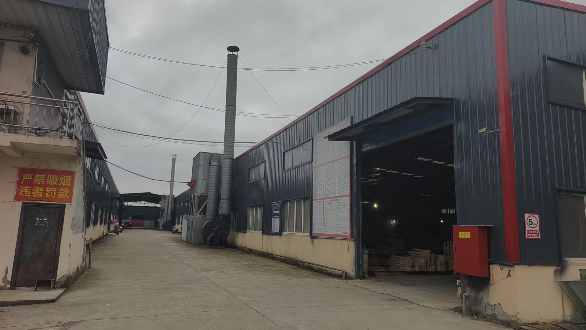 玻璃楼梯设计示例