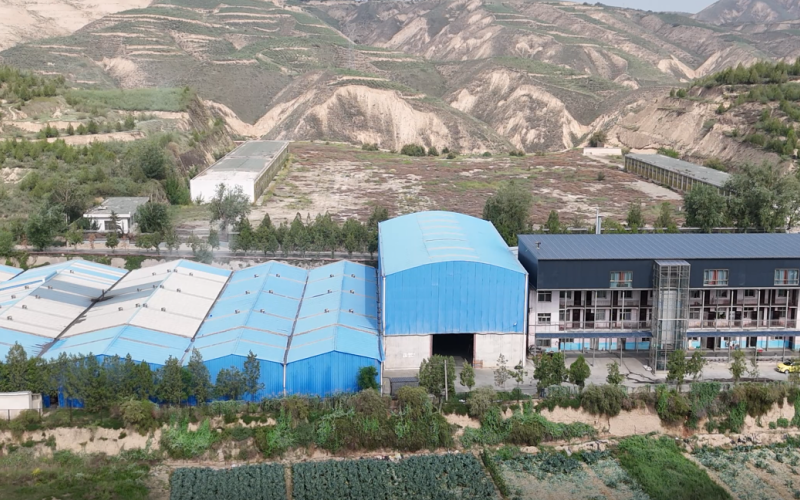 课桌椅高低床产品展示