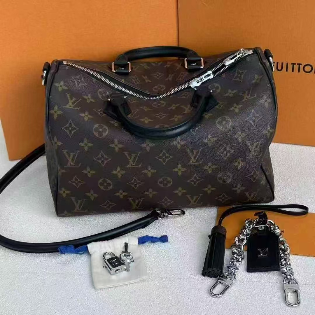 湖北君创典当有限公司鉴定团队