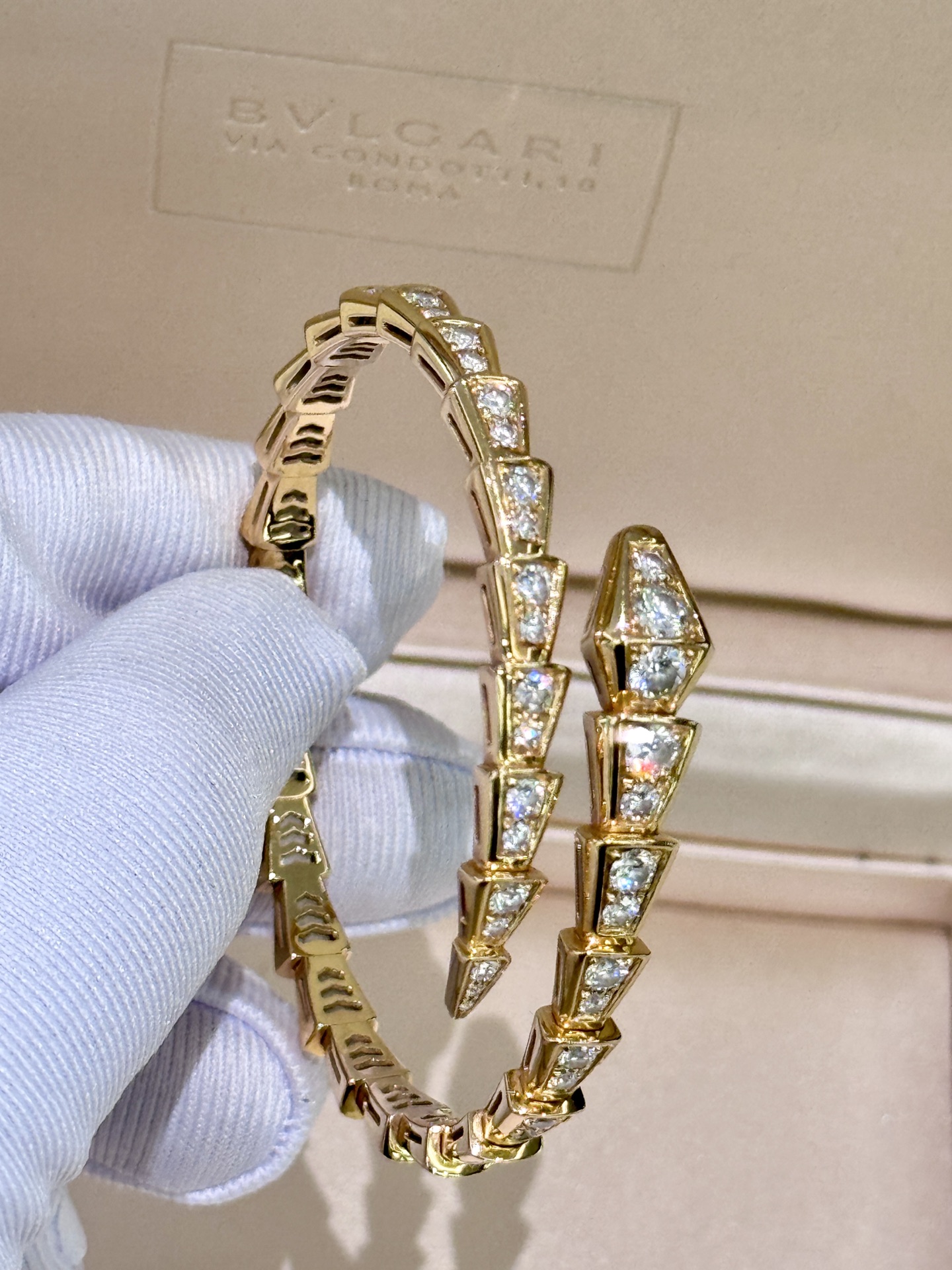 名牌箱包鉴定过程