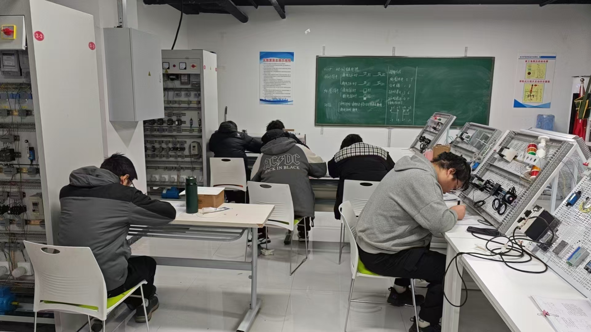 河南金伙伴教育科技有限公司实景环境