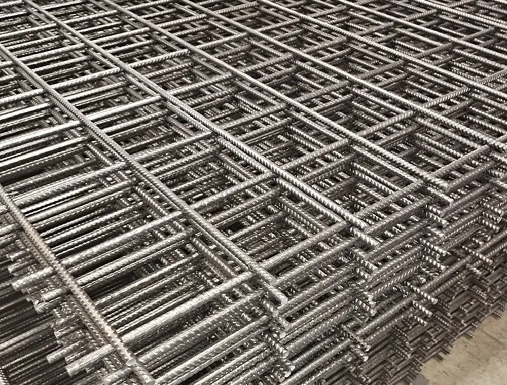 恒京网片镀锌地暖网片成品，展示均匀的锌层与整齐的焊点