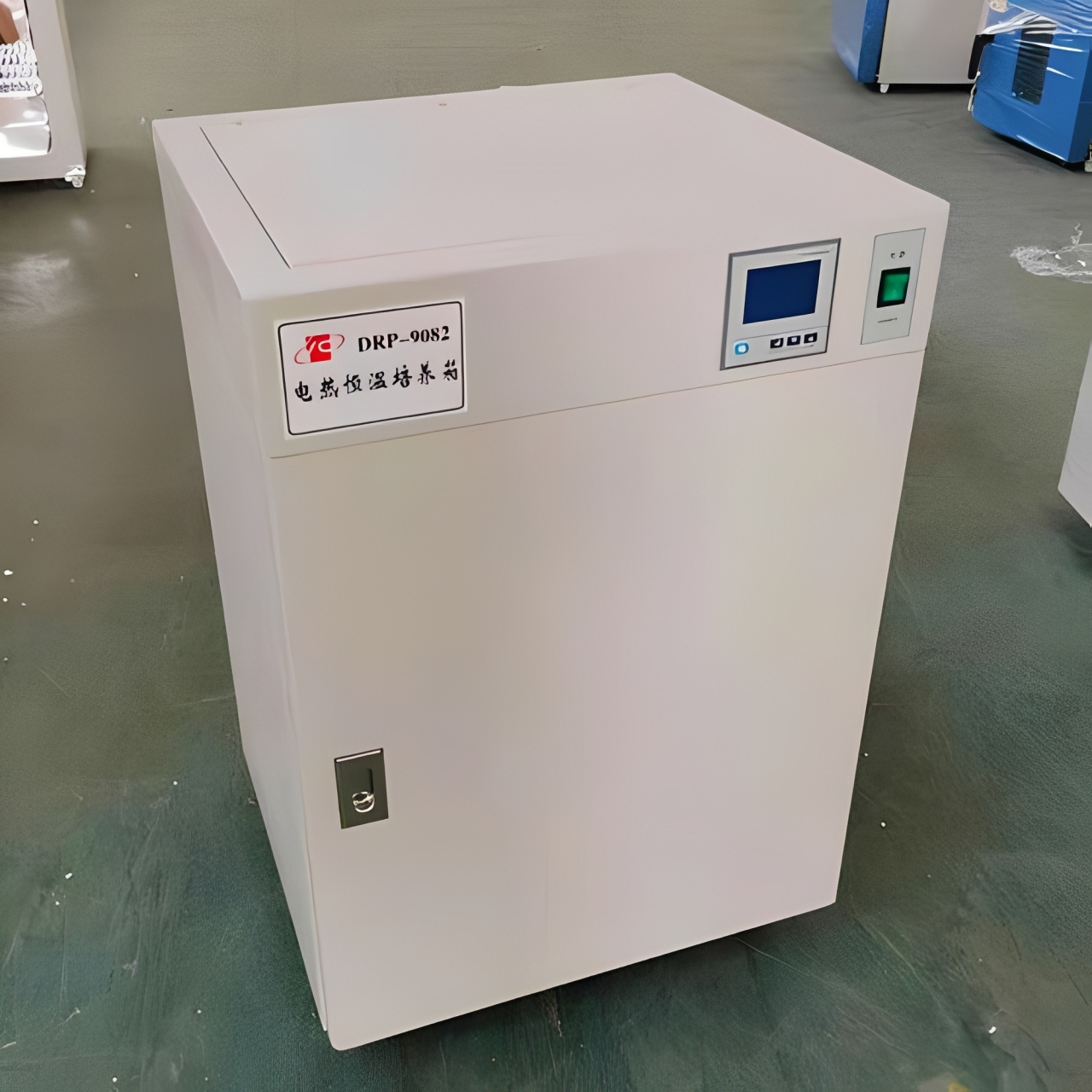 电热恒温培养箱