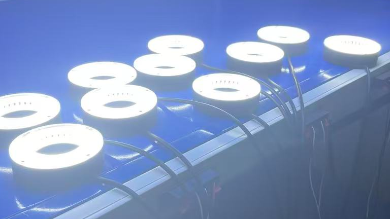 告别检测盲区：思奥特工业光源助力企业筑牢品质防线