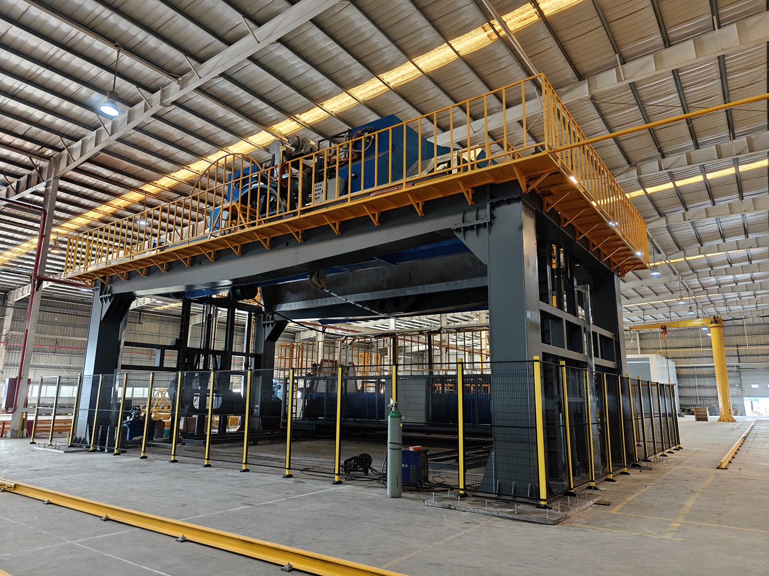 202511261052411340136364