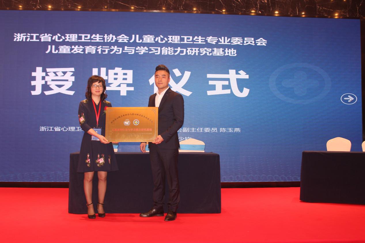 2ffc0d952e2e57f6a43a82cfff268a38