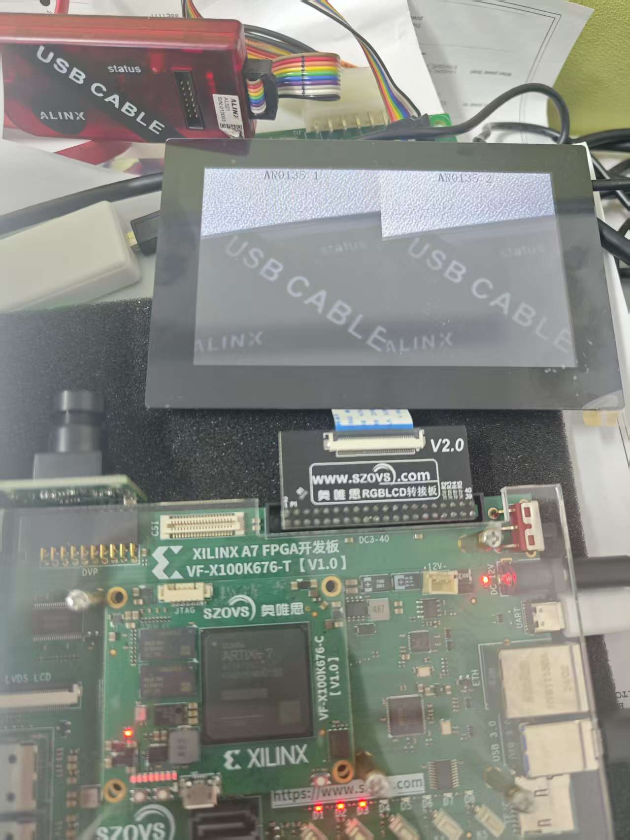 camera_capture_v1105_0000_20251125_lcdc1c3（通过LCD同时显示摄像头1和摄像头3的图像）