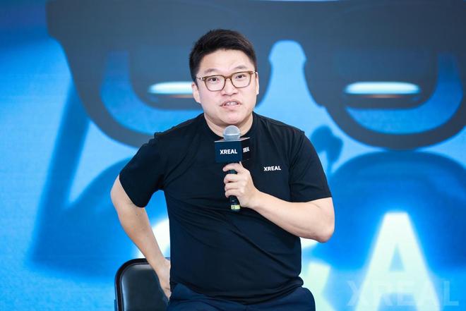 实录｜对话徐驰：谈与谷歌合作评小米 AI 眼镜给行业“泼冷水”