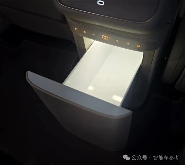 上海增程新标杆卖 21 万：纯电续航 450km 首发 Momenta 强化学习大模型